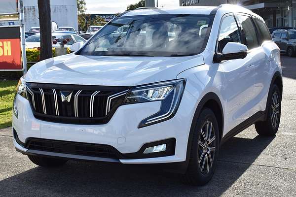 2025 Mahindra XUV700 AX7L