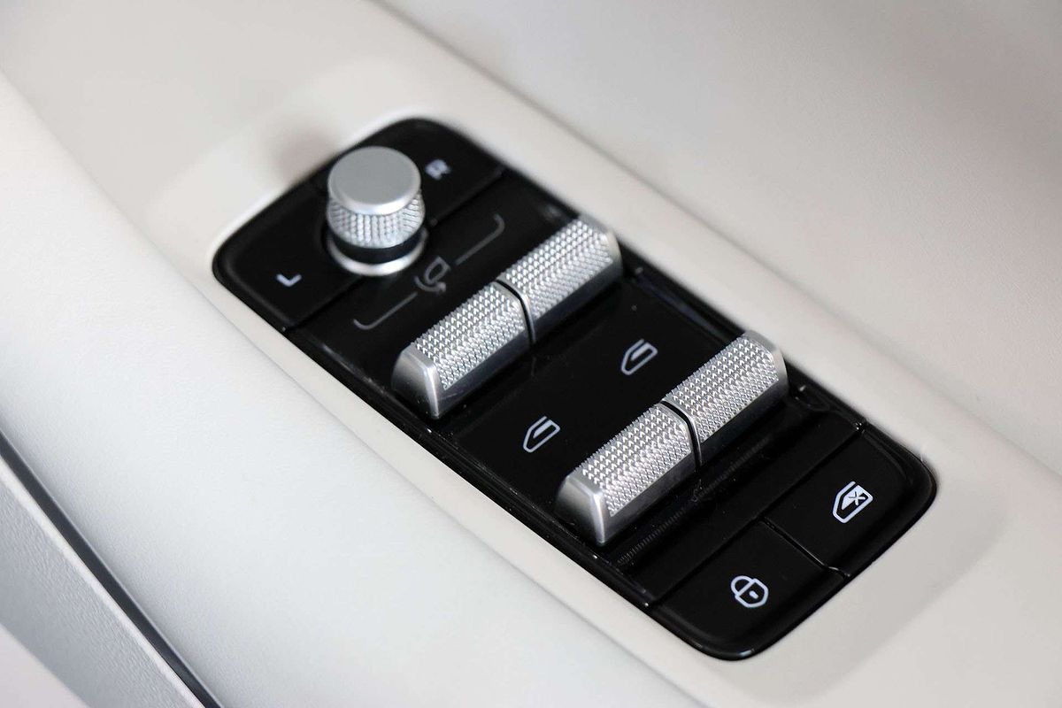 2025 Geely EX5 Inspire E245