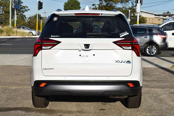 2025 Mahindra XUV700 AX7L
