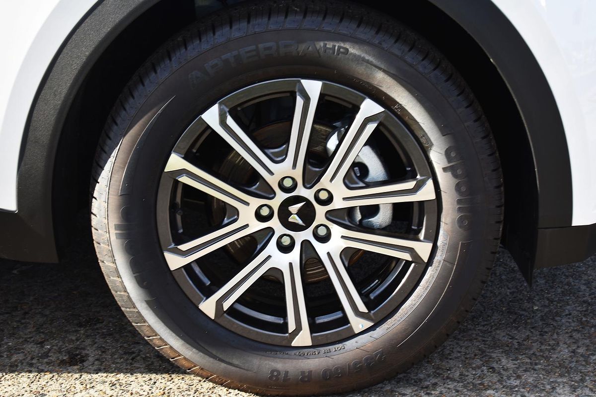 2025 Mahindra XUV700 AX7L