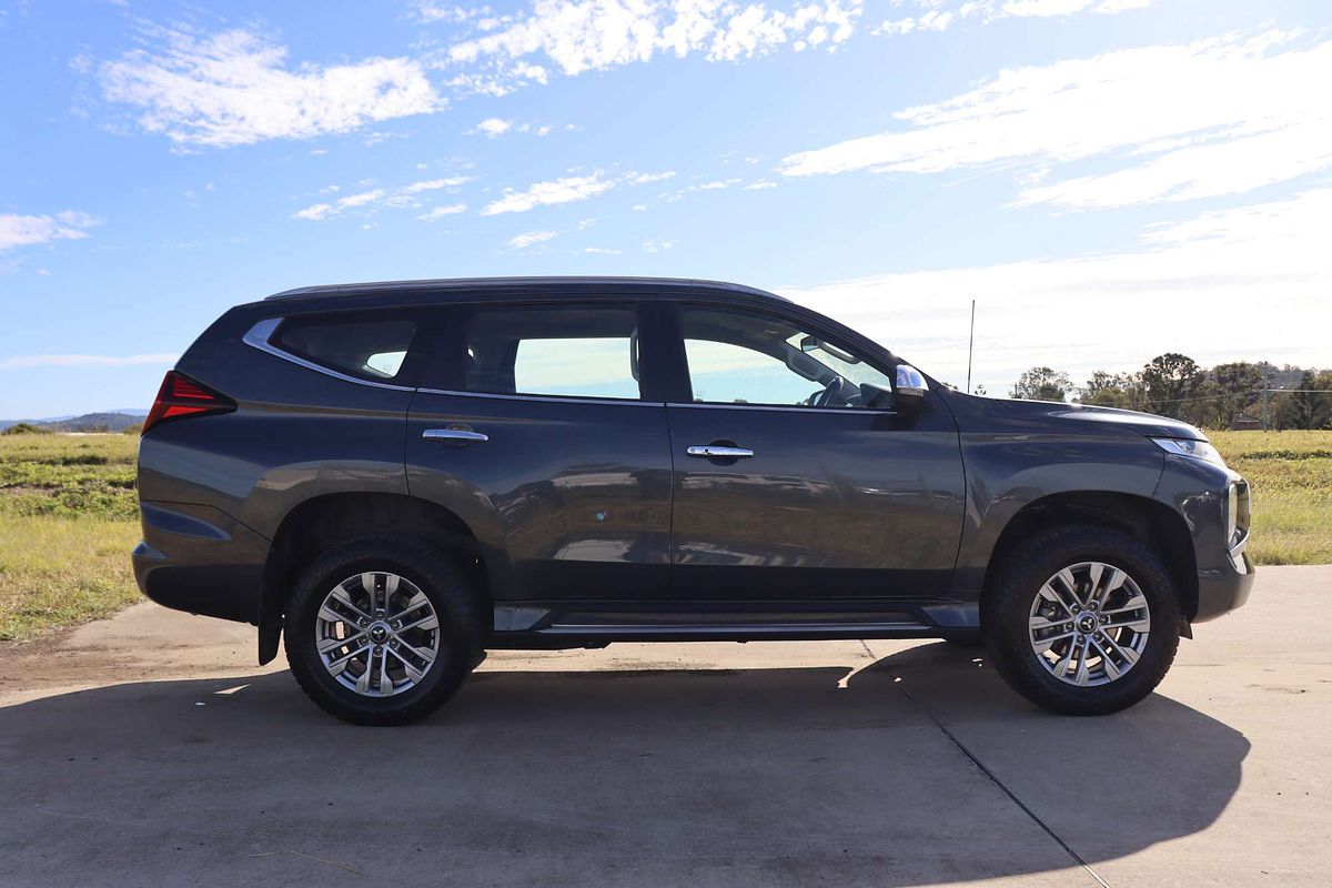 2022 Mitsubishi Pajero Sport GLX QF