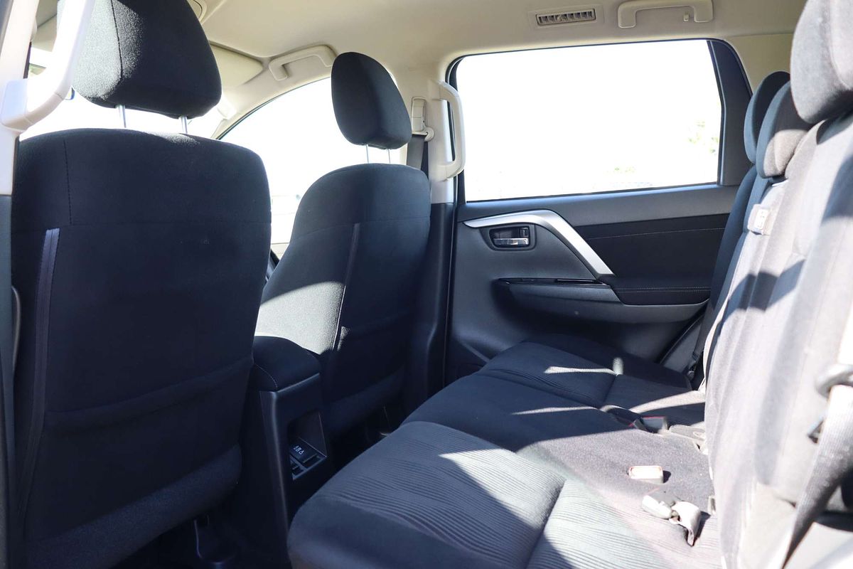 2022 Mitsubishi Pajero Sport GLX QF