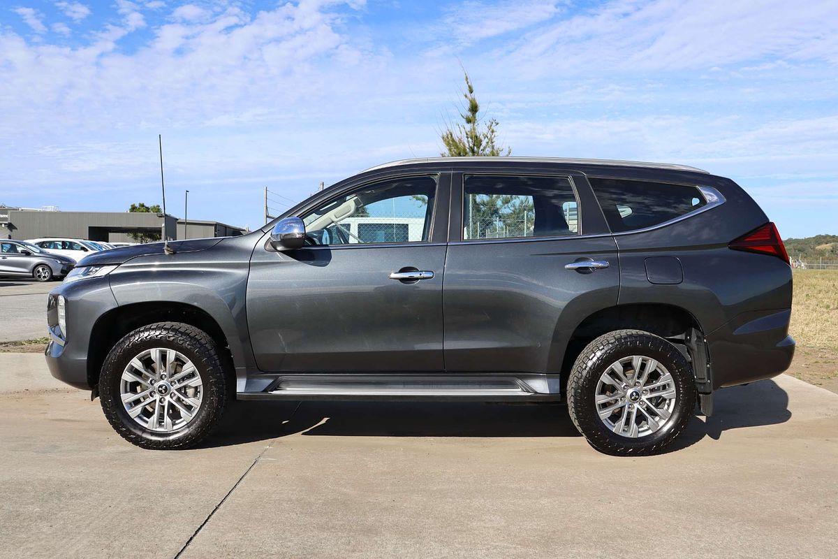 2022 Mitsubishi Pajero Sport GLX QF