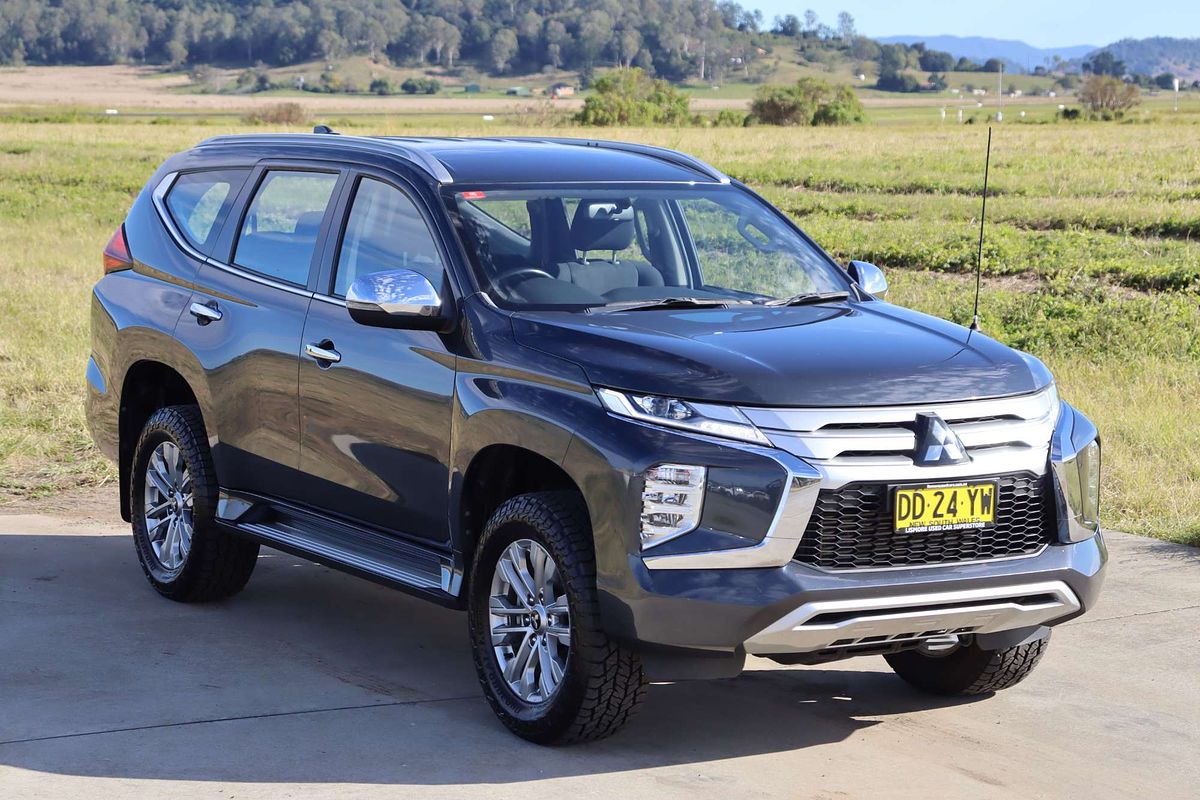 2022 Mitsubishi Pajero Sport GLX QF