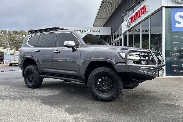 2022 Toyota Landcruiser Sahara FJA300R