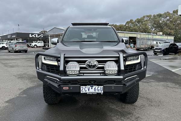 2022 Toyota Landcruiser Sahara FJA300R