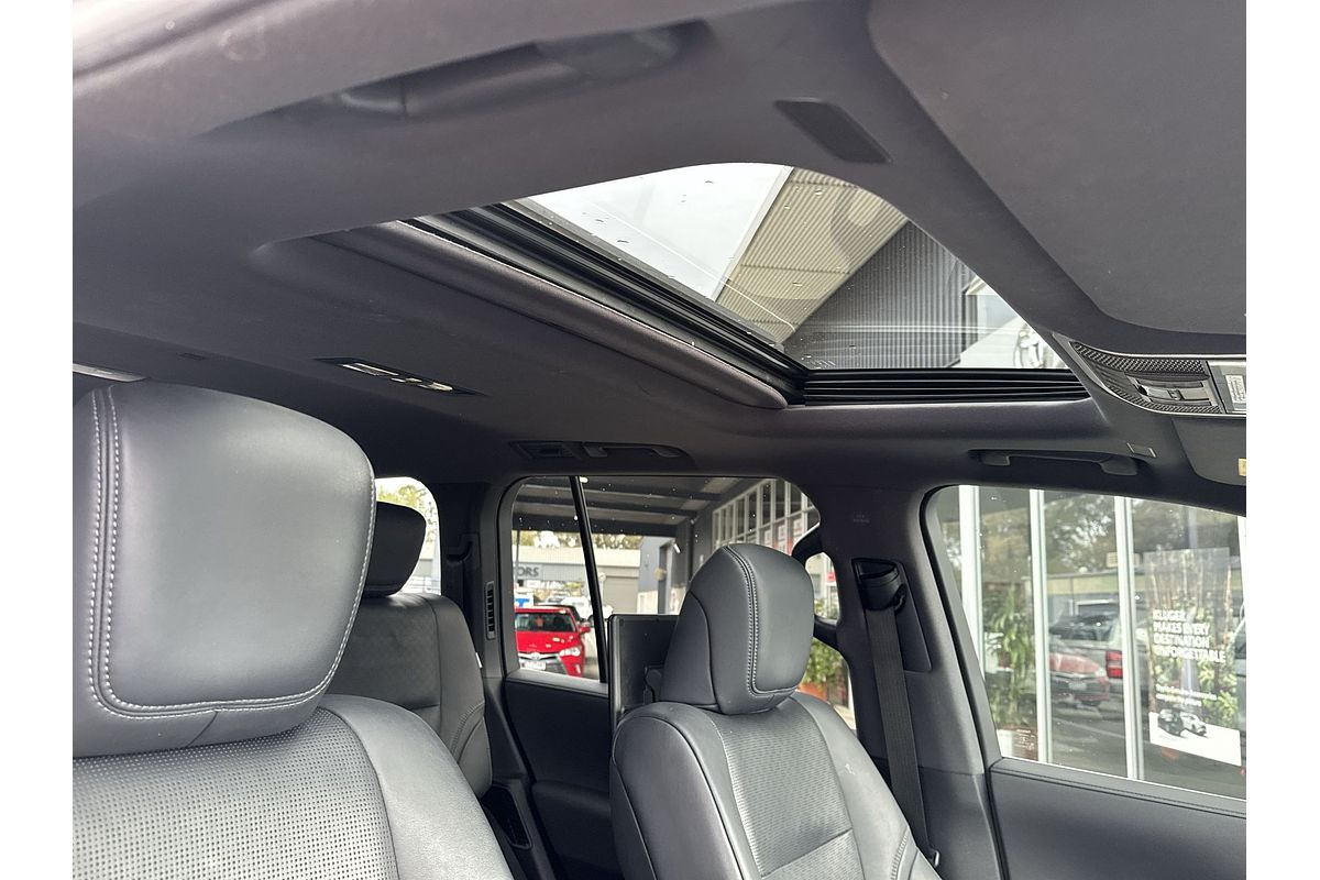 2022 Toyota Landcruiser Sahara FJA300R