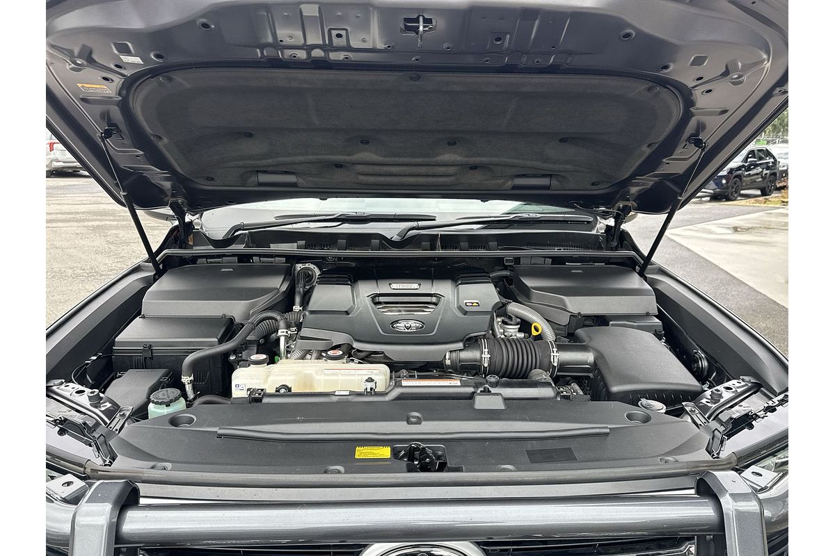 2022 Toyota Landcruiser Sahara FJA300R