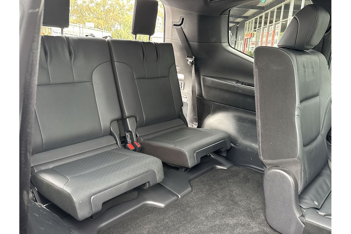 2022 Toyota Landcruiser Sahara FJA300R