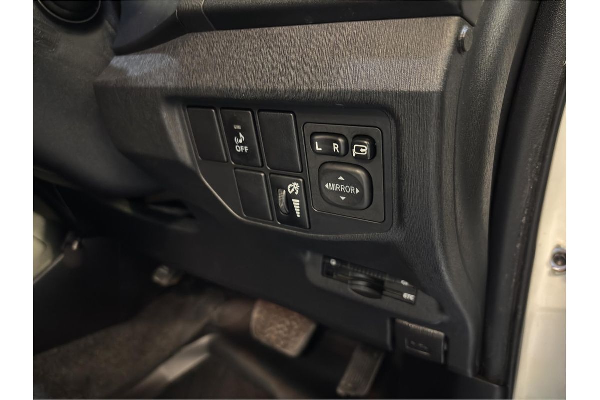 2013 Toyota Prius Plug in Hybrid ZVW35