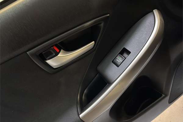 2013 Toyota Prius Plug in Hybrid ZVW35
