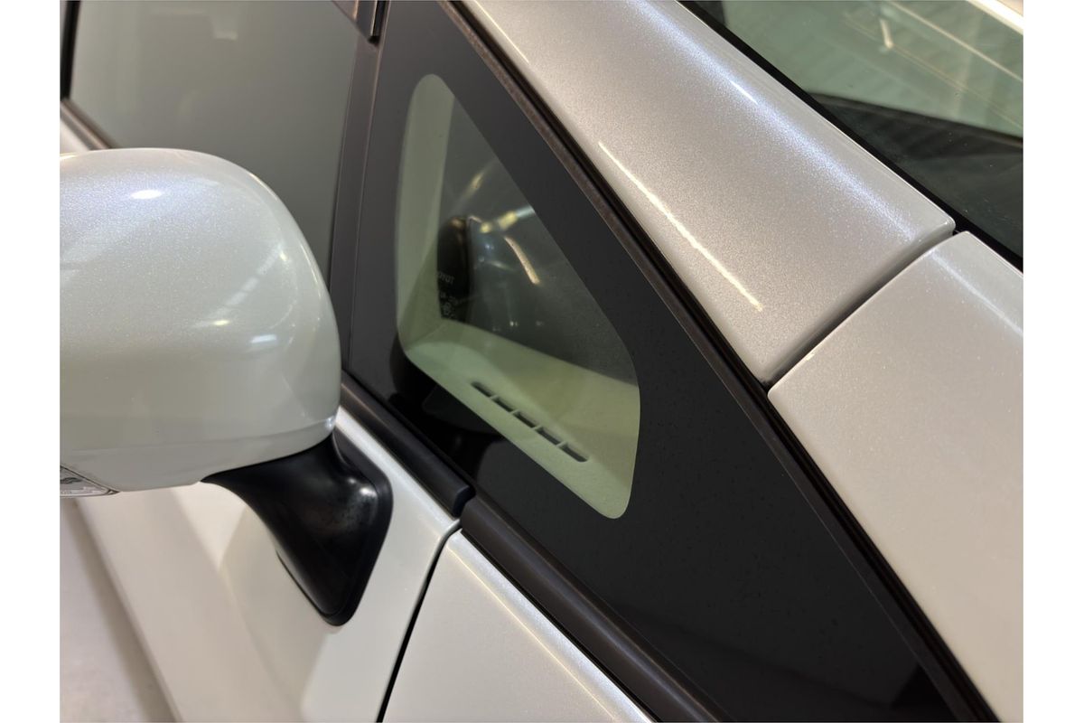 2013 Toyota Prius Plug in Hybrid ZVW35