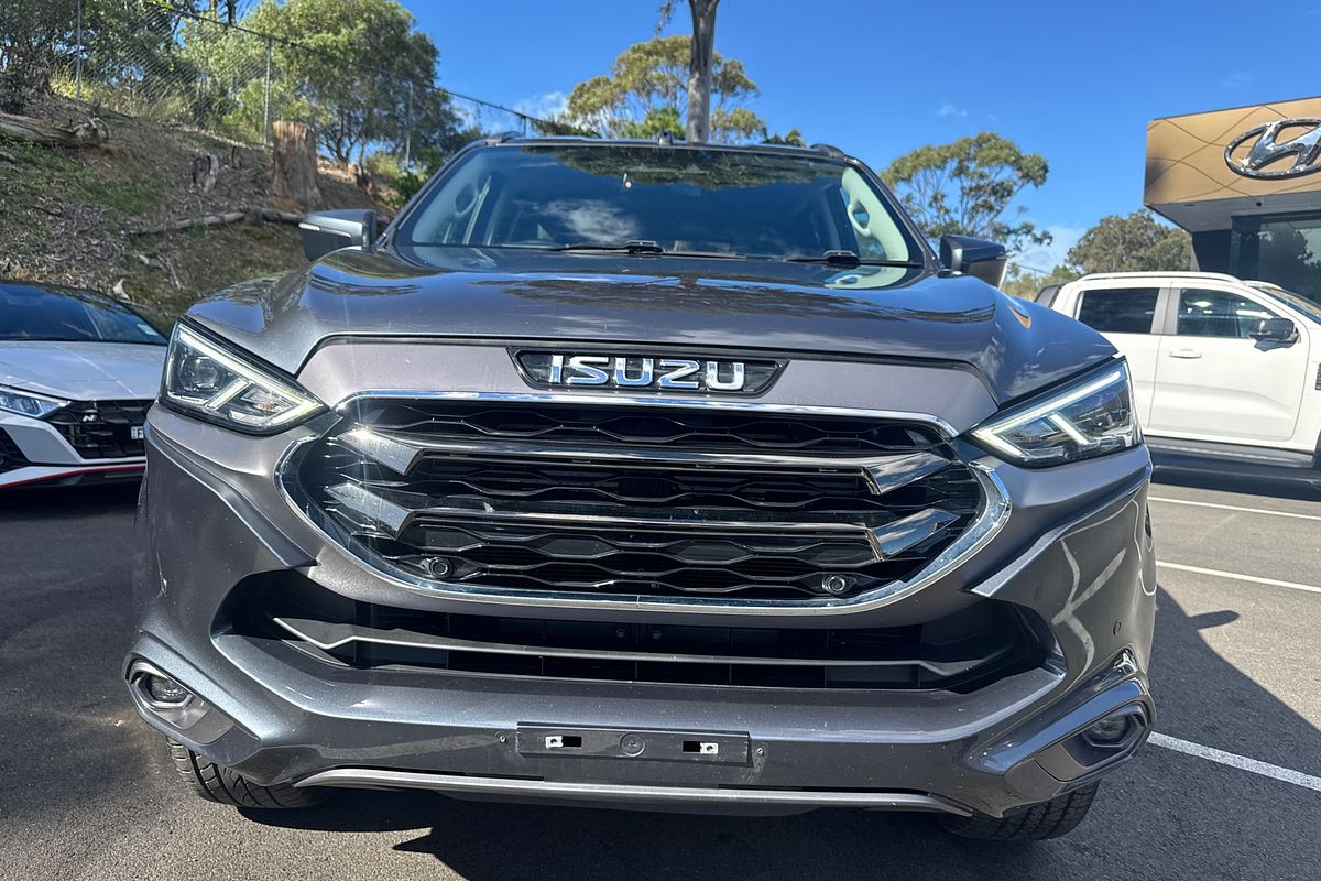 2022 Isuzu MU-X LS-T