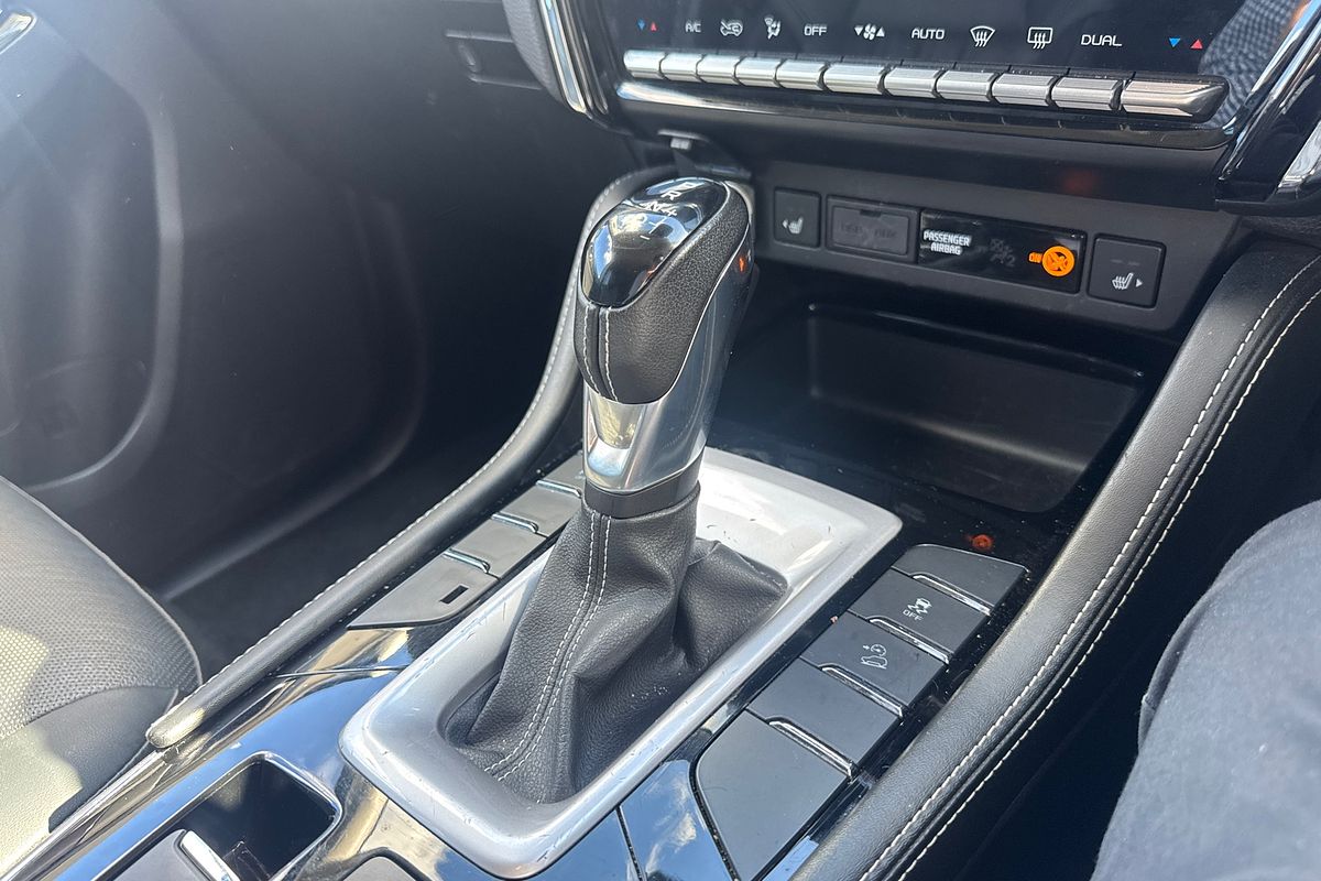 2022 Isuzu MU-X LS-T