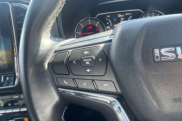 2022 Isuzu MU-X LS-T