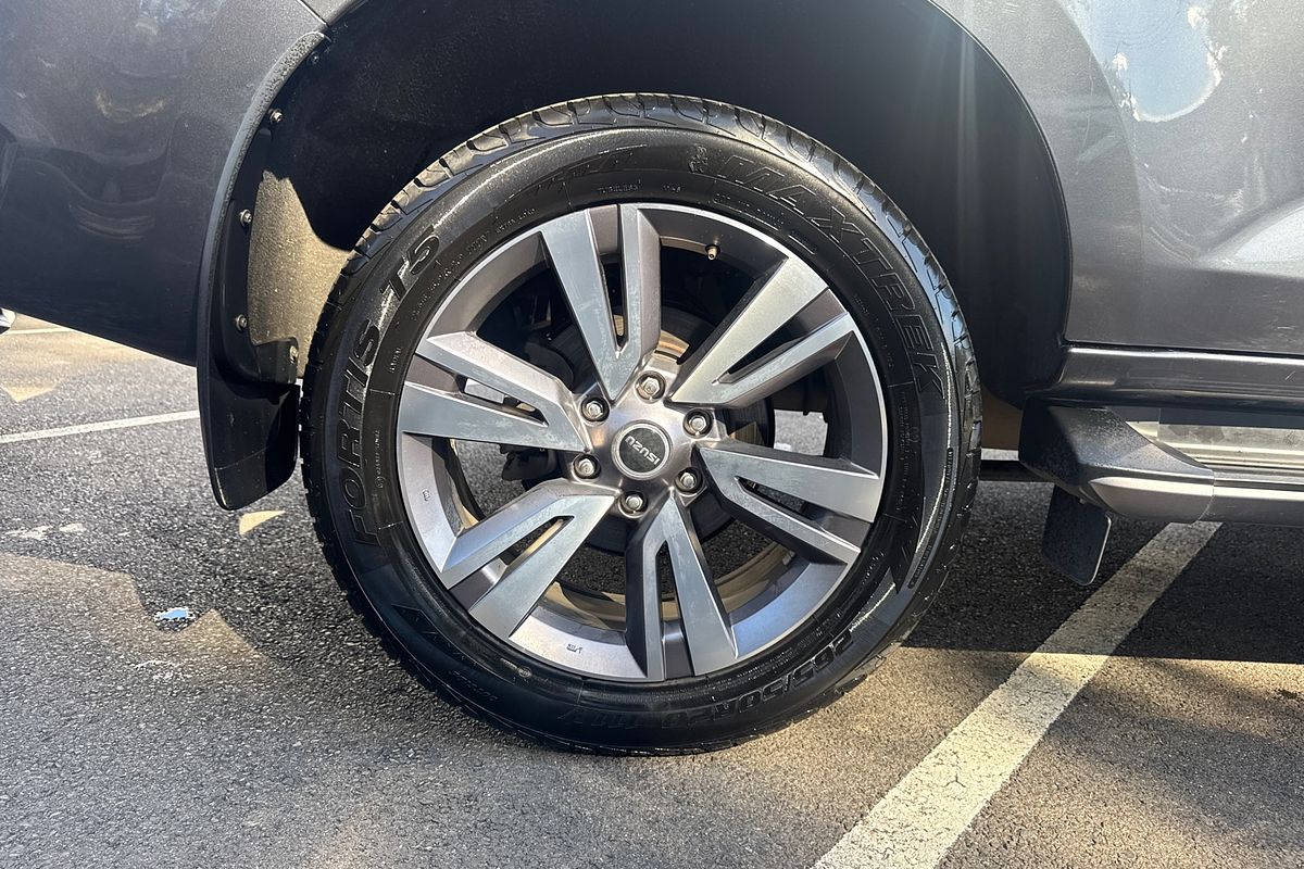 2022 Isuzu MU-X LS-T