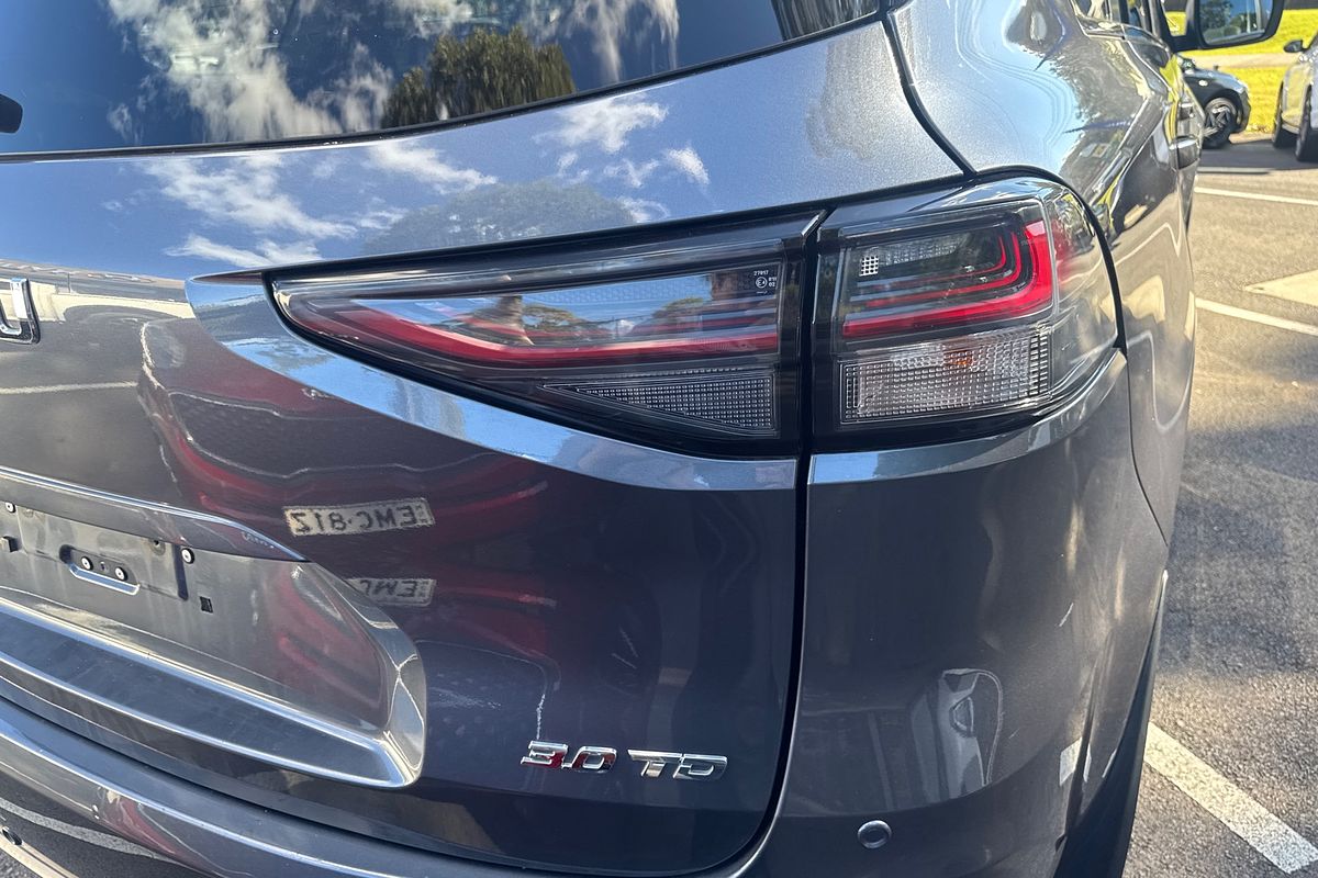 2022 Isuzu MU-X LS-T