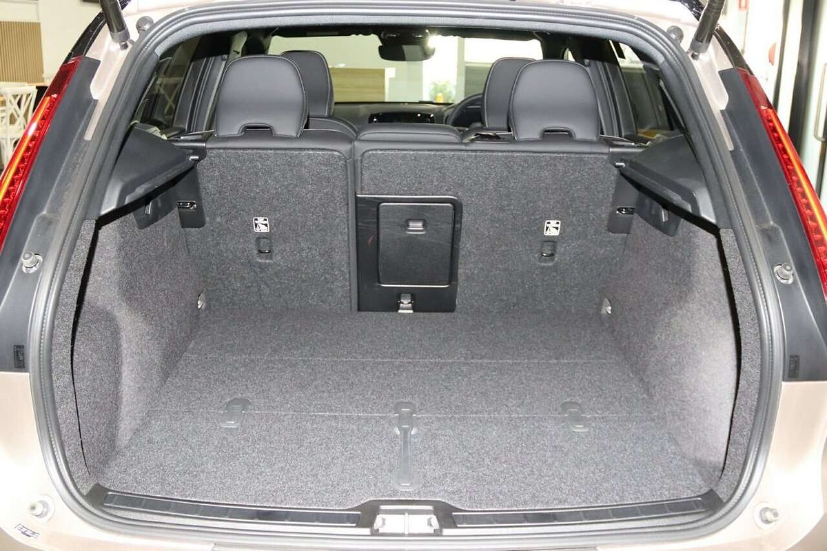 2024 Volvo XC40 Recharge Twin Pure Electric
