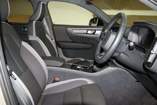 2024 Volvo XC40 Recharge Twin Pure Electric