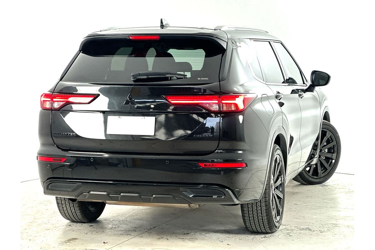 2024 Mitsubishi Outlander Exceed ZM