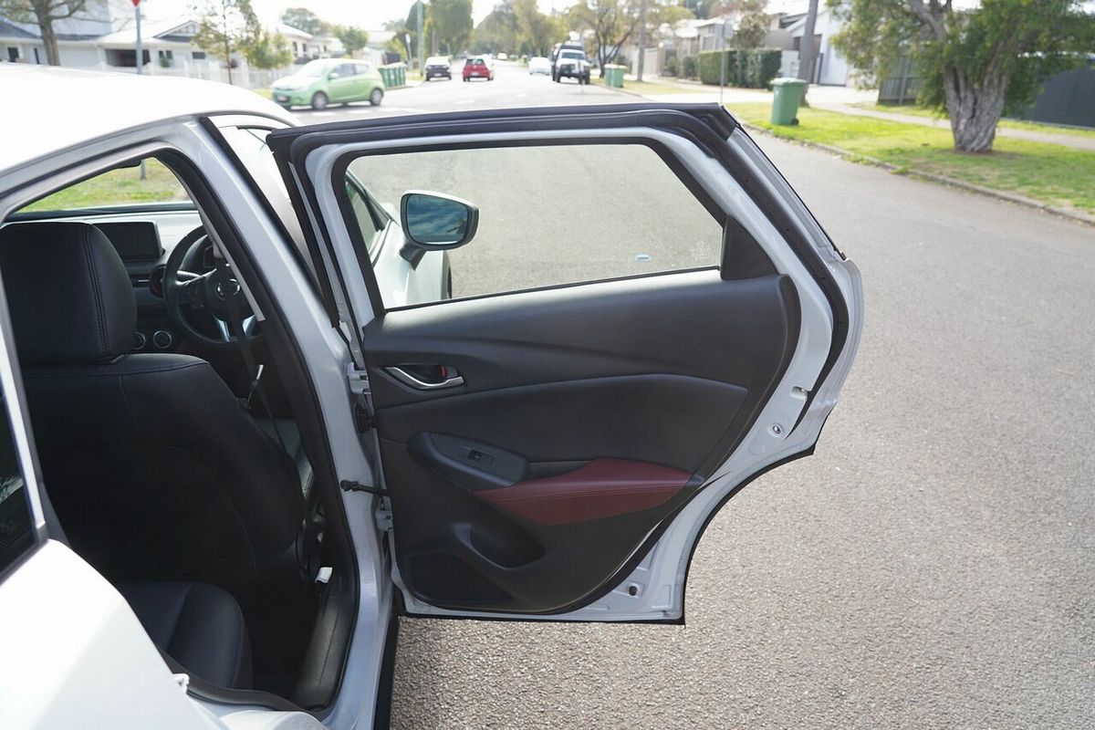 2015 Mazda CX-3 S Touring (FWD) DK