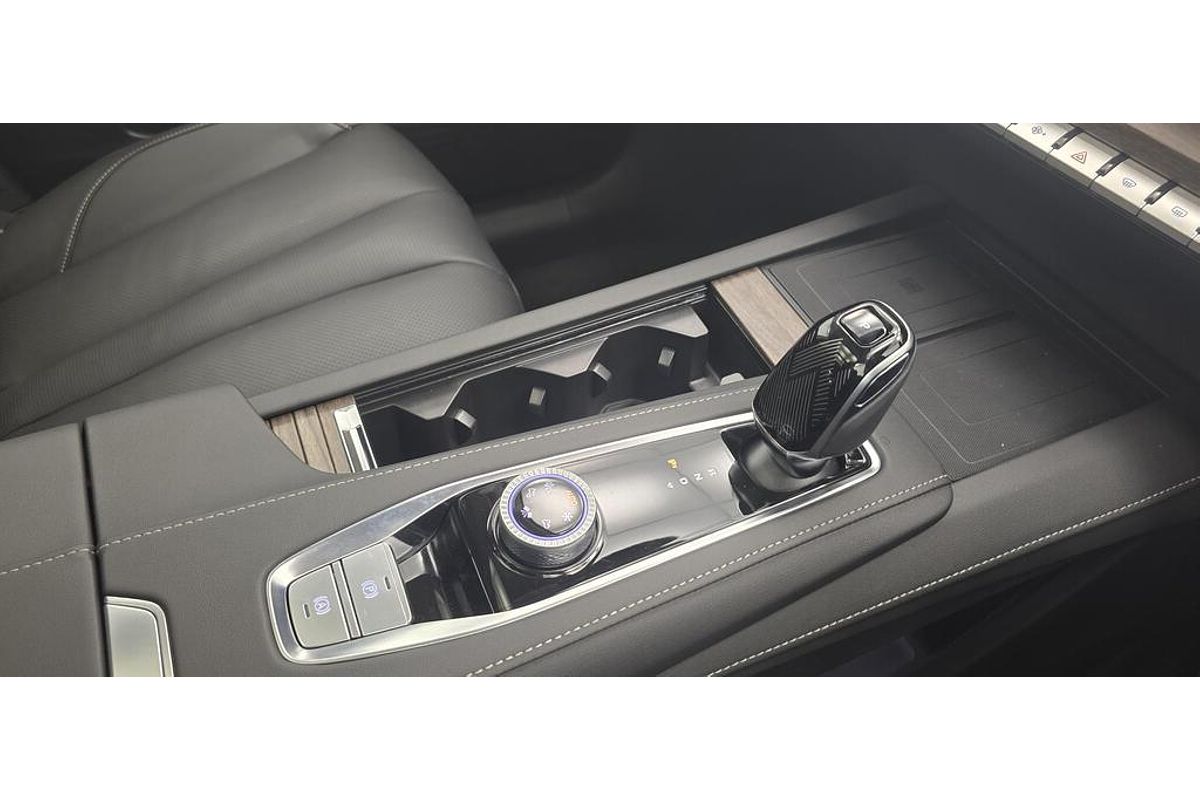 2025 MG QS Essence IS31