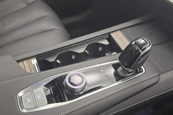 2025 MG QS Essence IS31