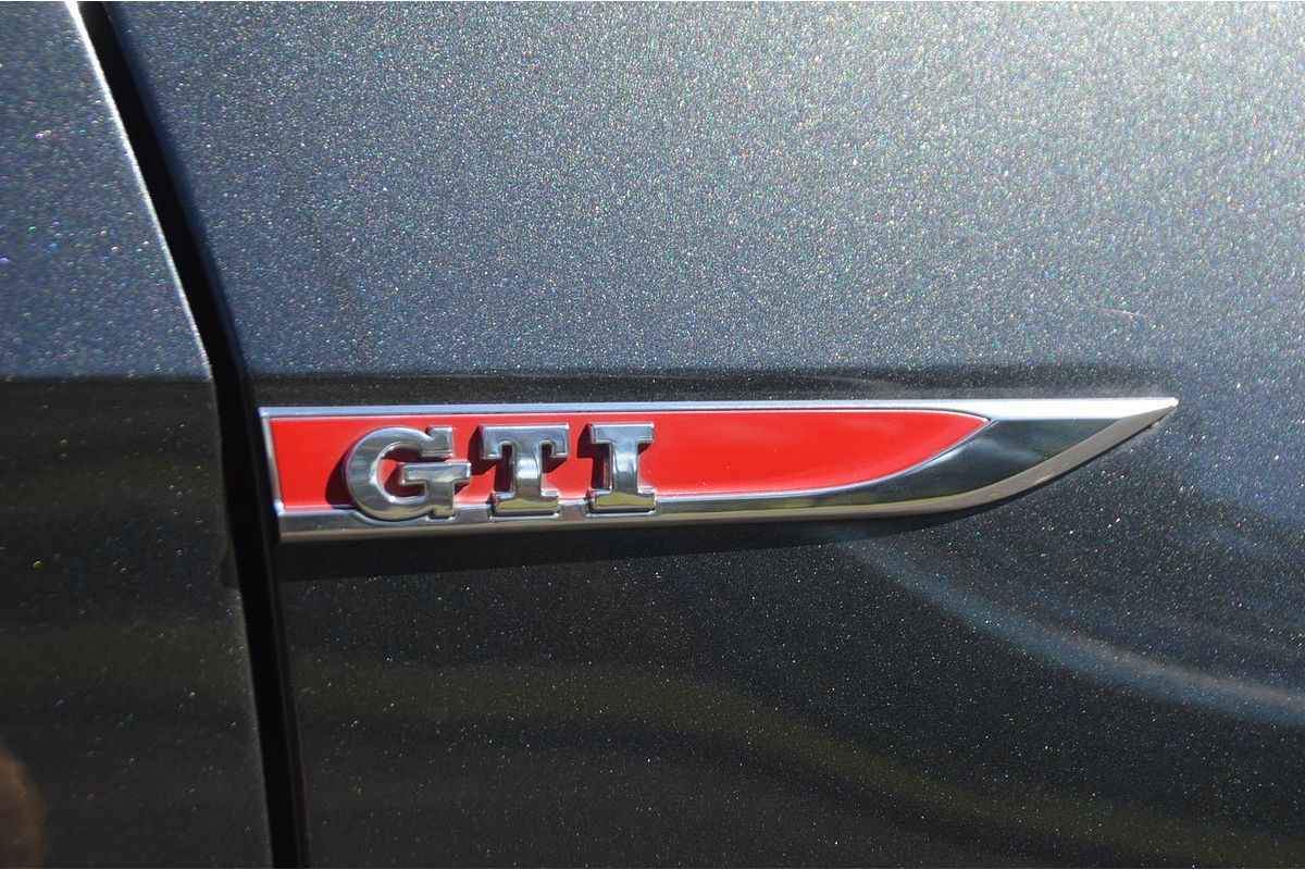2016 Volkswagen Golf GTI 7