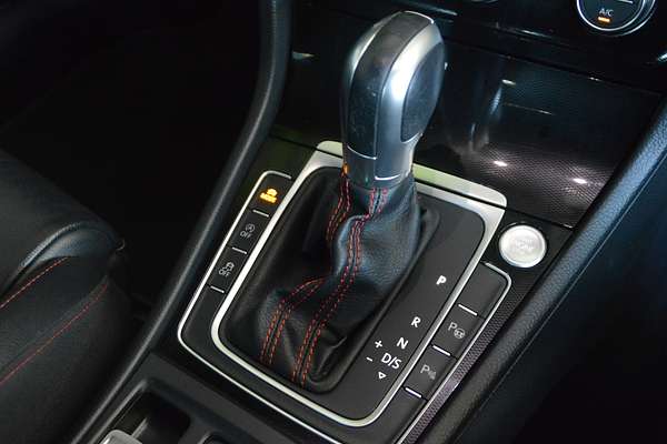 2016 Volkswagen Golf GTI 7
