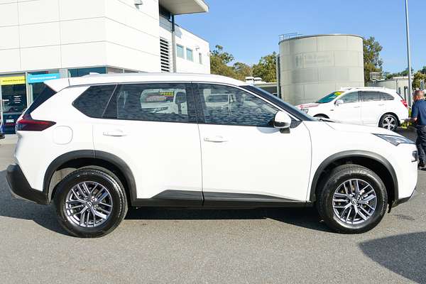 2024 Nissan X-TRAIL ST T33