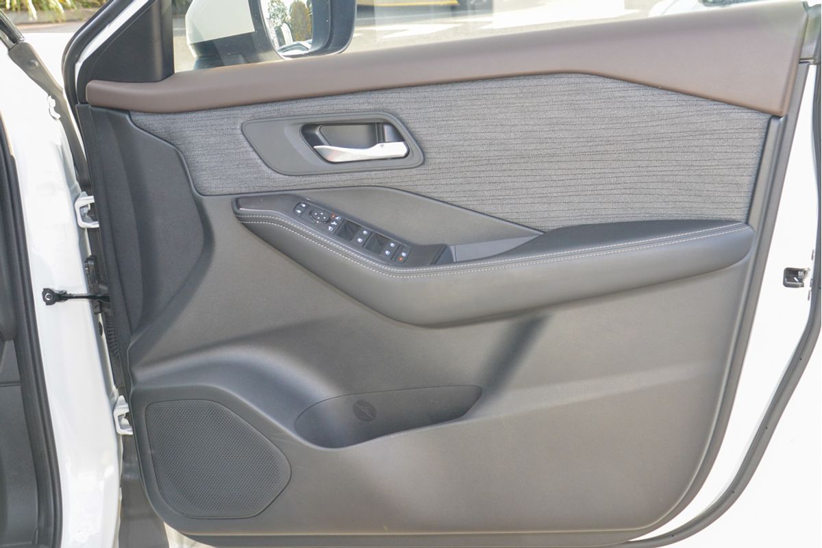 2024 Nissan X-TRAIL ST T33