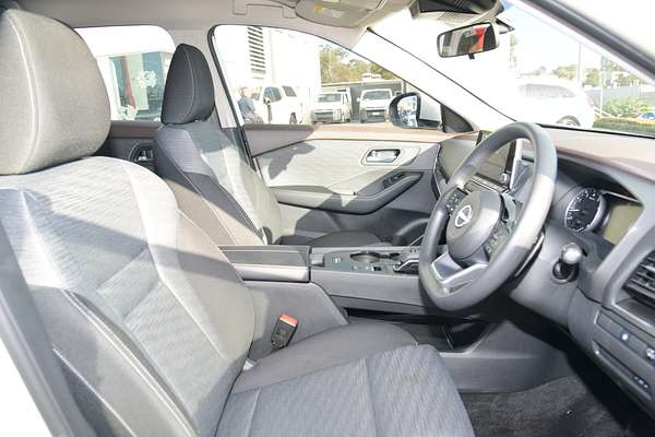 2024 Nissan X-TRAIL ST T33