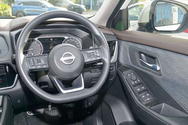 2024 Nissan X-TRAIL ST T33