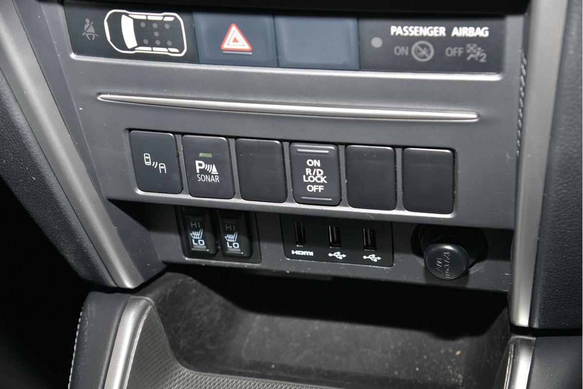 2020 Mitsubishi Triton GLS Premium MR 4X4