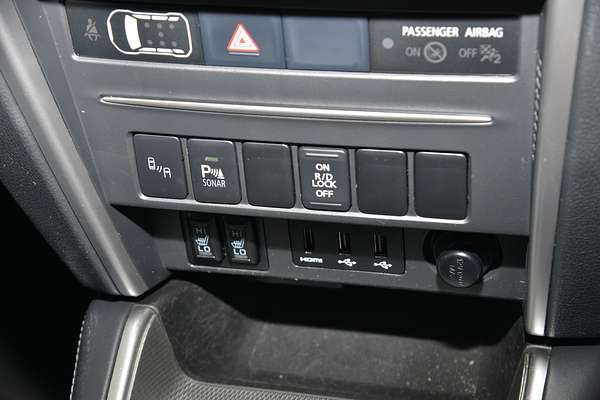 2020 Mitsubishi Triton GLS Premium MR 4X4