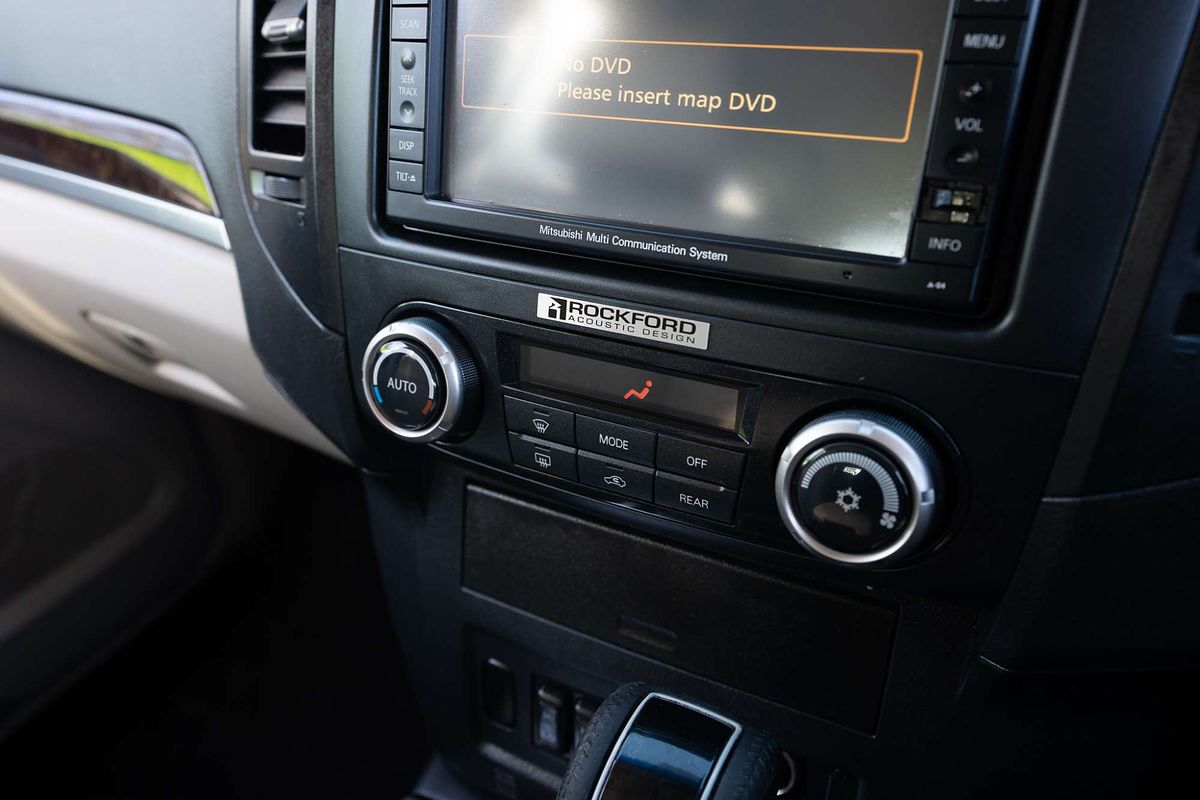 2012 Mitsubishi Pajero Exceed NW