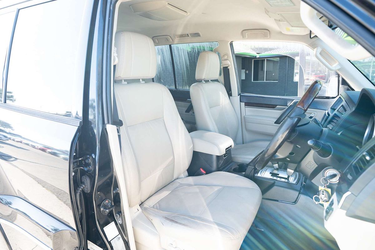 2012 Mitsubishi Pajero Exceed NW