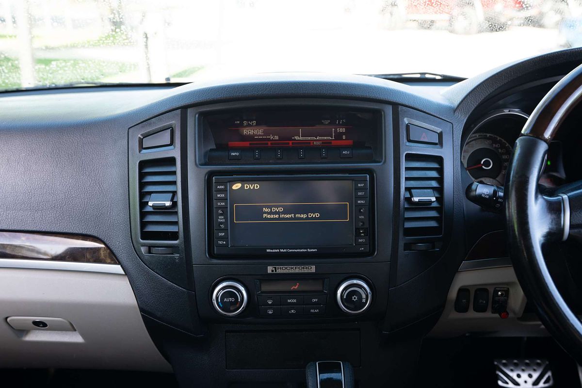 2012 Mitsubishi Pajero Exceed NW