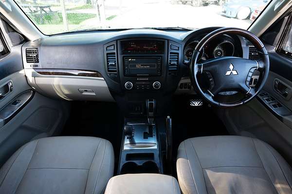 2012 Mitsubishi Pajero Exceed NW