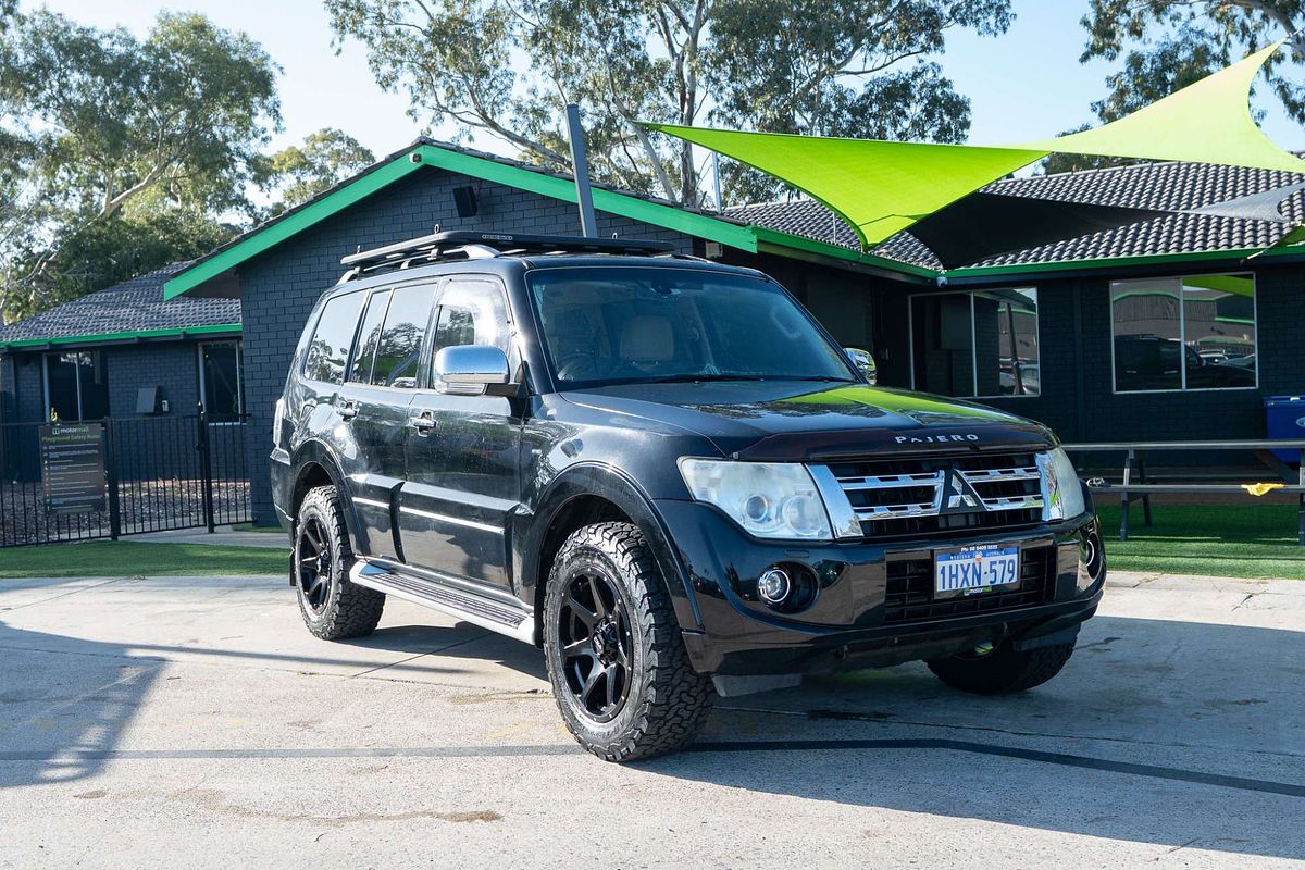 2012 Mitsubishi Pajero Exceed NW