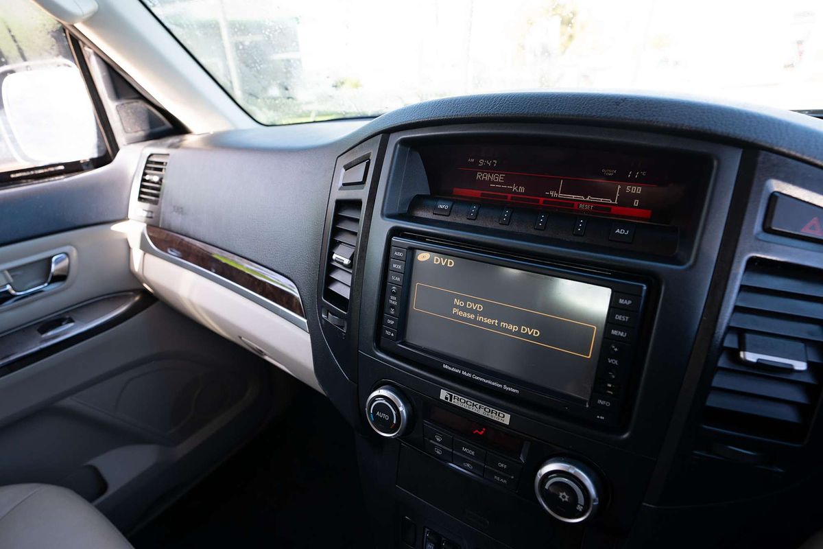 2012 Mitsubishi Pajero Exceed NW