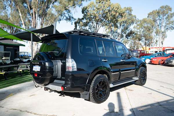 2012 Mitsubishi Pajero Exceed NW