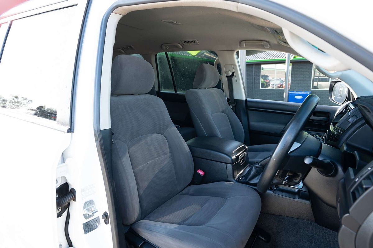 2014 Toyota Landcruiser GXL VDJ200R