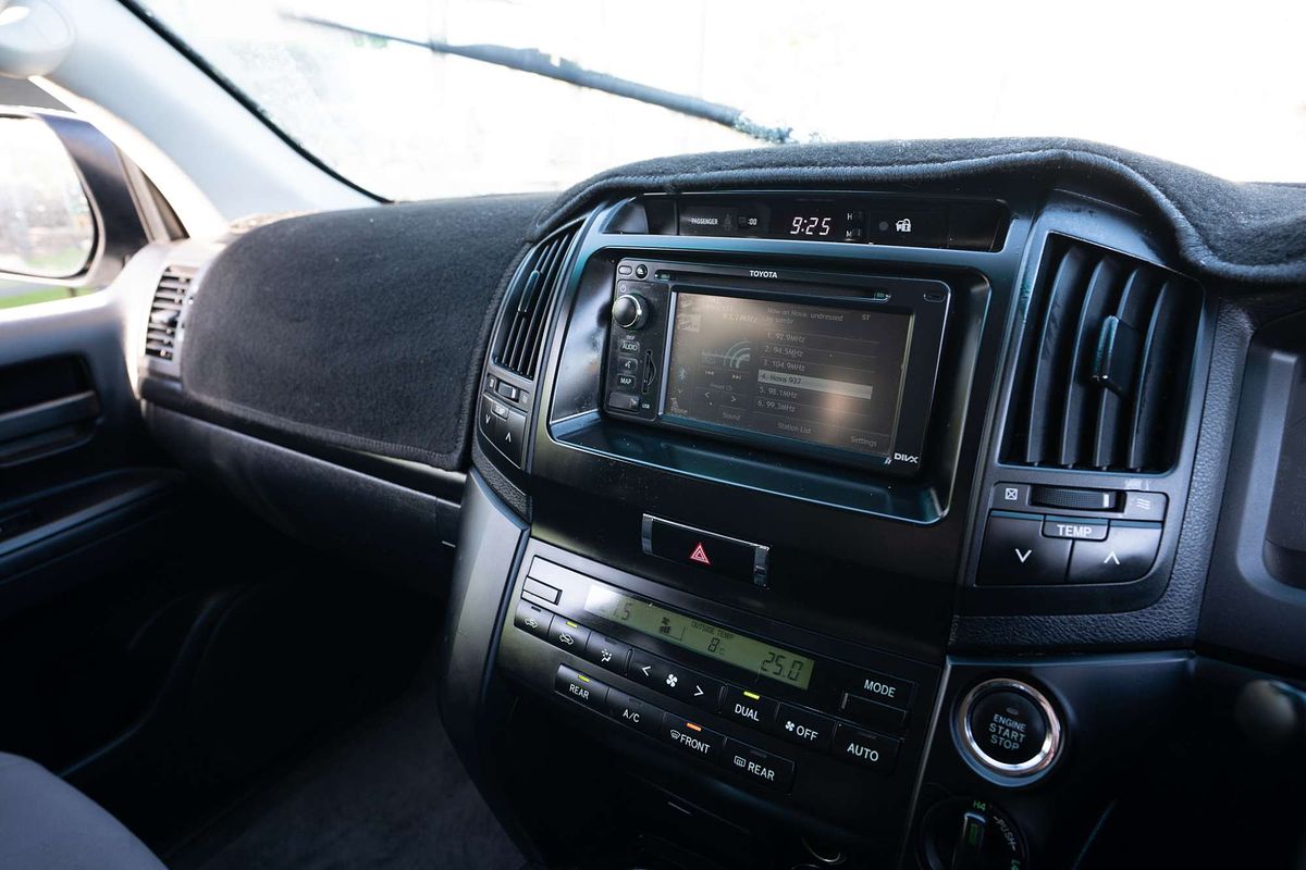 2014 Toyota Landcruiser GXL VDJ200R