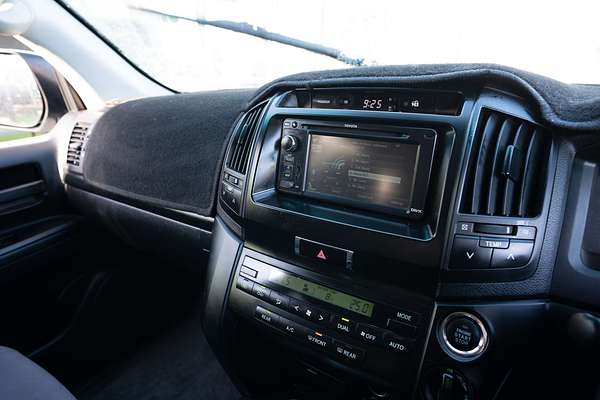 2014 Toyota Landcruiser GXL VDJ200R