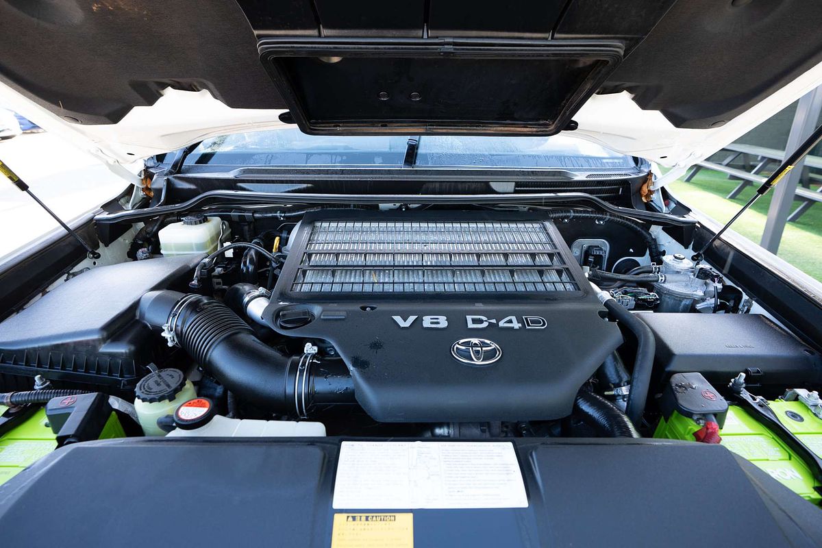 2014 Toyota Landcruiser GXL VDJ200R