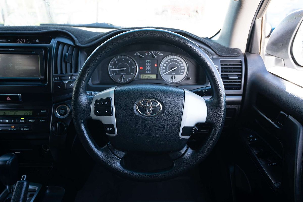 2014 Toyota Landcruiser GXL VDJ200R