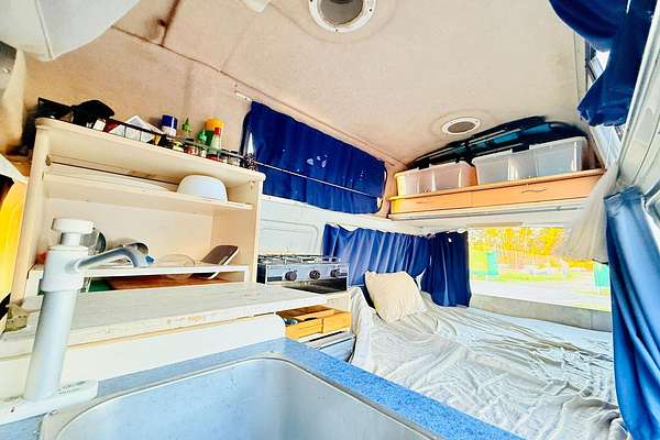 2004 Toyota Hiace RZH113R LWB