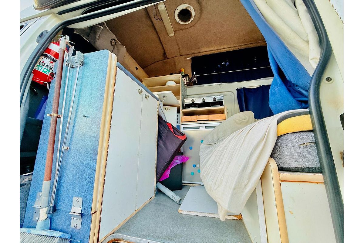 2004 Toyota Hiace RZH113R LWB