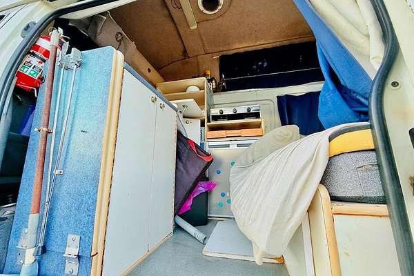 2004 Toyota Hiace RZH113R LWB